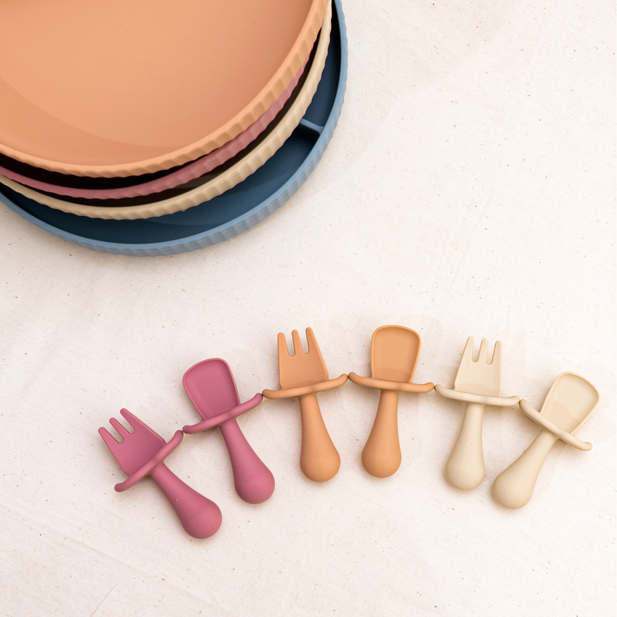 2ピース/セットbpaフリーのシリコーンミニフォークスプーン - Baby Food Utensils Set のレビューと価格