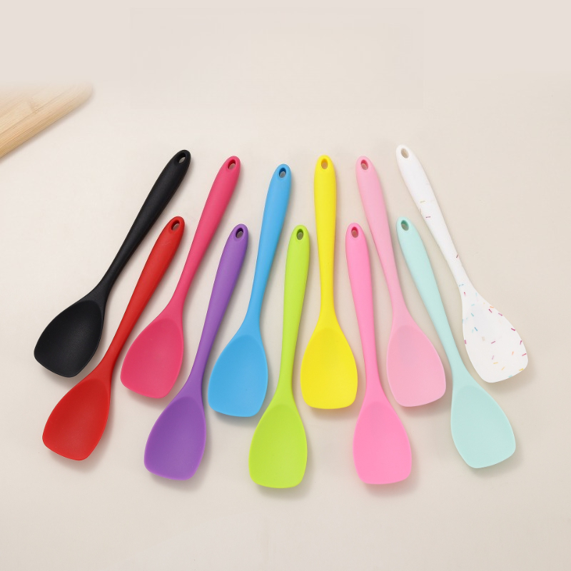 食品グレードのシリコン製スパチュラ、耐熱性、ノンスティック加 - Baby Food Utensils Set のレビューと価格