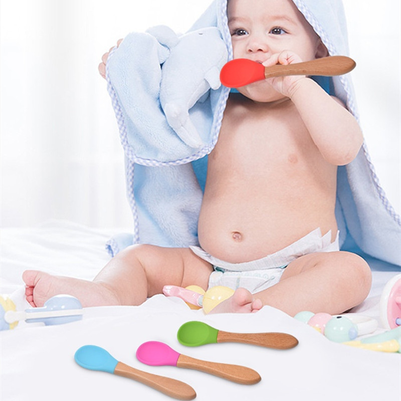 2 ピース/セットベビーシリコーンスプーンフォーク木製ハンド - Baby Food Utensils Set のレビューと価格